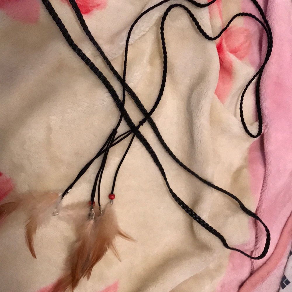 2 belts. (Has not been worn nor used)